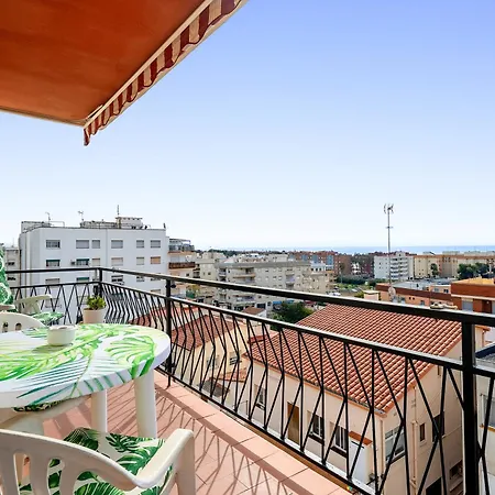 Moderno Y Soleado Apartment